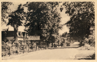 13558 Gezicht in de Amersfoortseweg te Maarn, uit het zuiden.N.B. De gemeente Maarn is per 1 januari 2006 opgenomen in ...
